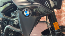BMW F900 R